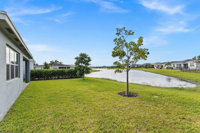 view of yard featuring a water view