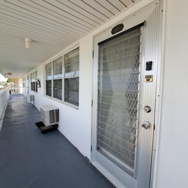 entrance to property with covered porch