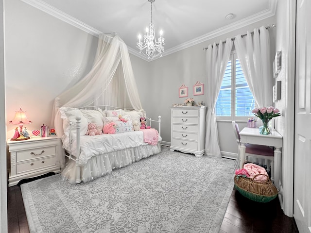 bedroom featuring hardwood / wood-style flooring, ornamental molding, and an inviting chandelier