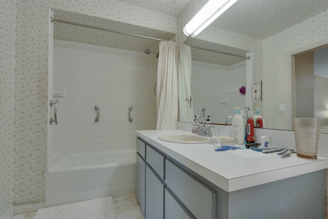 bathroom with vanity and shower / bath combo