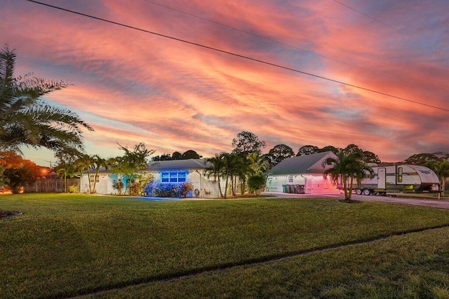 view of front of home featuring a yard