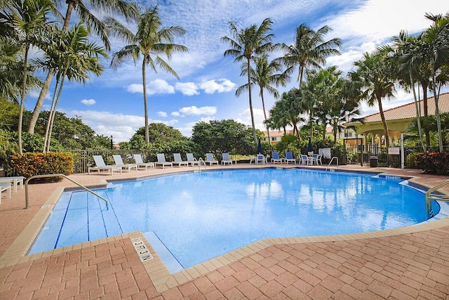 view of swimming pool