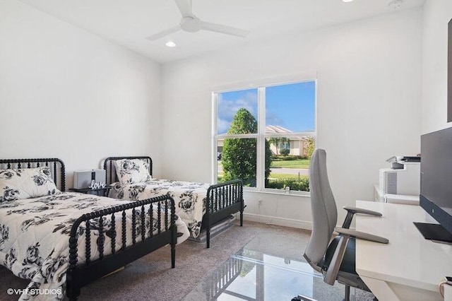 bedroom featuring ceiling fan