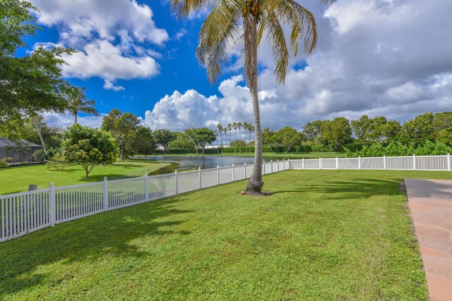 view of yard featuring a water view