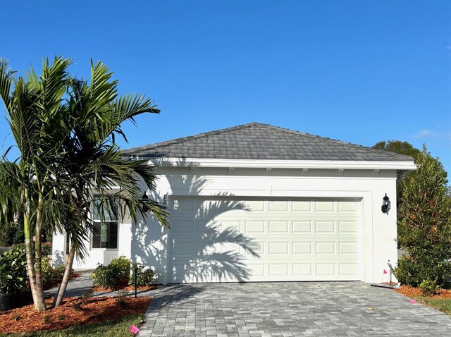 view of front facade with a garage