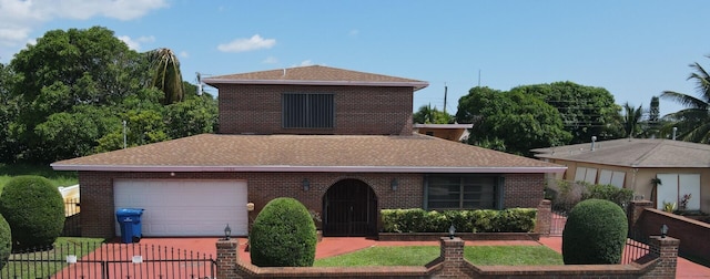 view of front facade featuring a garage