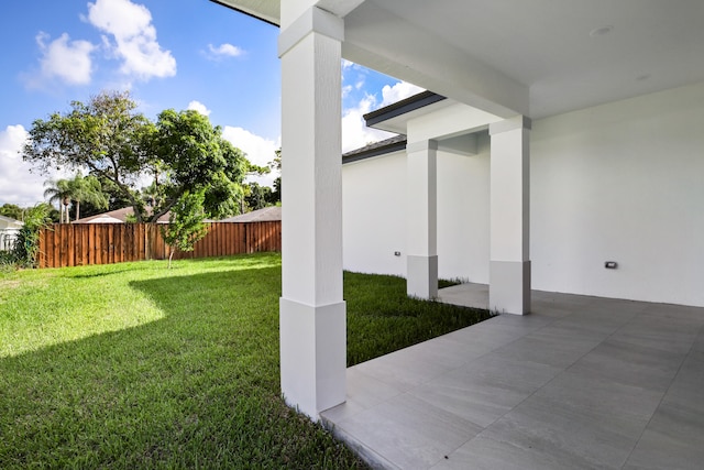 view of yard with a patio