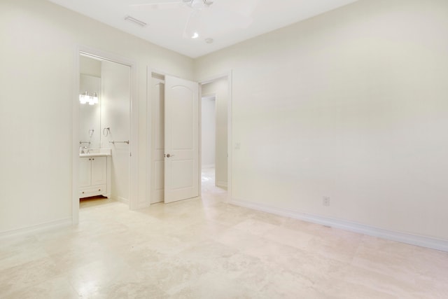 empty room with ceiling fan