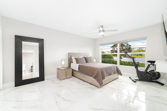 bedroom with ceiling fan