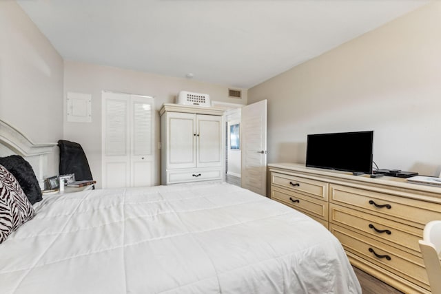 bedroom with a closet