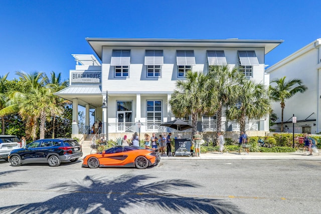 view of front of home with a porch