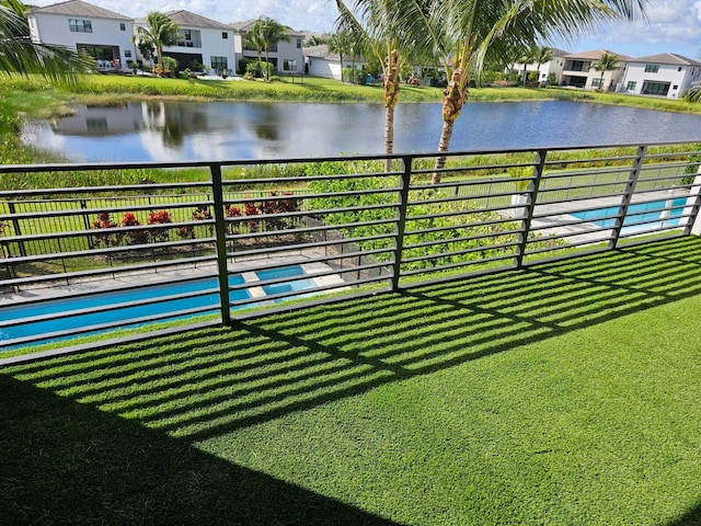 view of yard featuring a water view