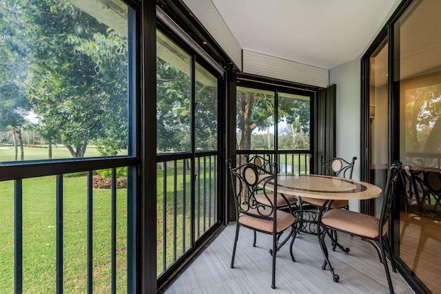 view of sunroom / solarium