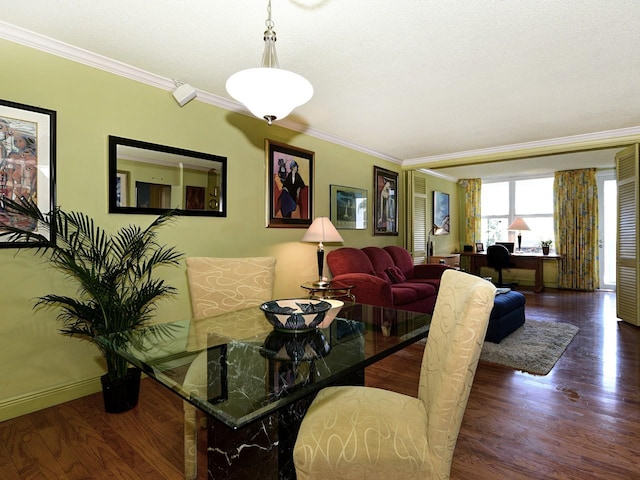 living room featuring dark wood-type flooring and crown molding