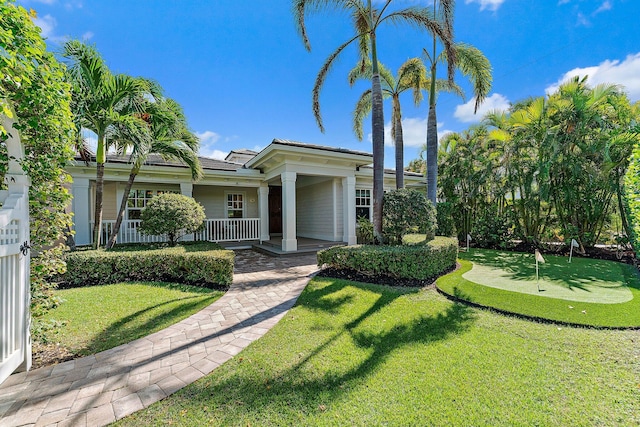 view of front of property featuring a porch