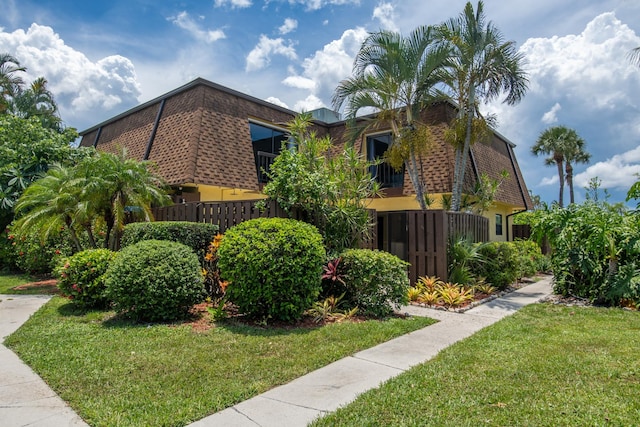 exterior space featuring a yard