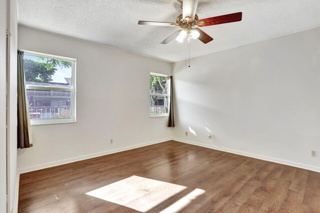 full bath with toilet, a closet, and vanity