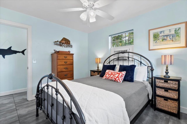 bedroom with ceiling fan