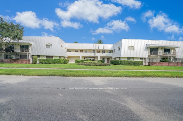 view of building exterior