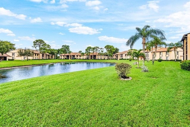 view of yard featuring a water view