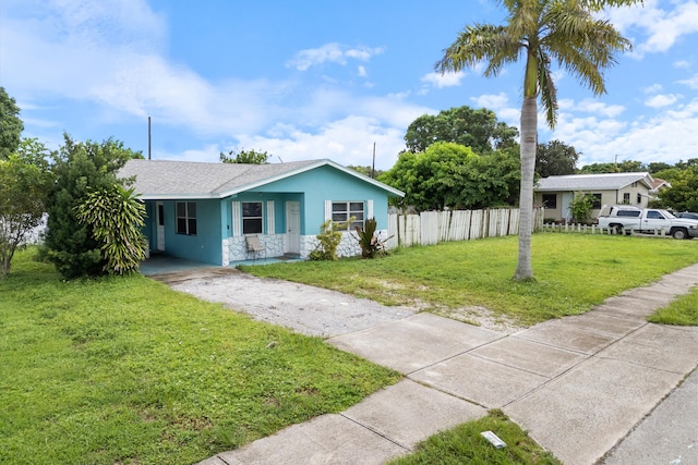 view of front of house with a front yard