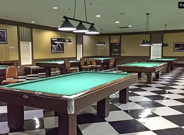 view of recreation room