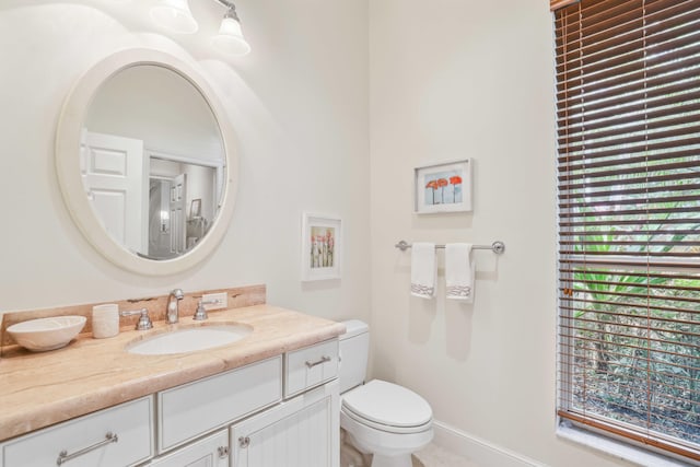 4 Country Rd, Village Of Golf, FL 33436 - bathroom with vanity and toilet