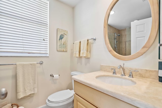 4 Country Rd, Village Of Golf, FL 33436 - bathroom featuring vanity, toilet, and tiled shower