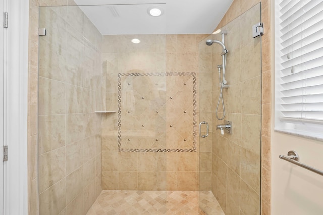 4 Country Rd, Village Of Golf, FL 33436 - bathroom featuring a shower with shower door
