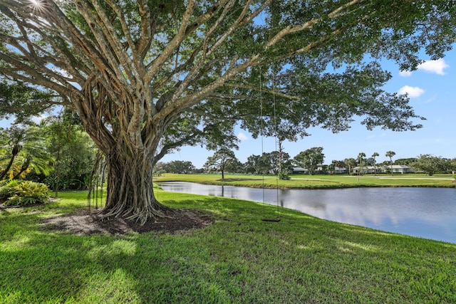 4 Country Rd, Village Of Golf, FL 33436 - view of water feature
