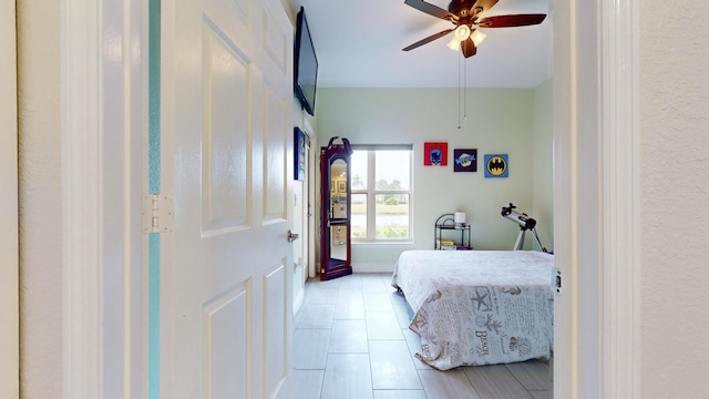 bedroom with ceiling fan