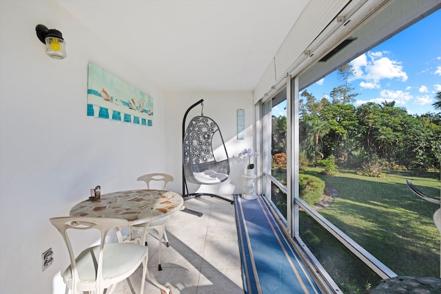 view of sunroom / solarium