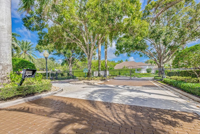 6481 Spartina Cir, Jupiter, FL 33458 - view of community featuring a gate