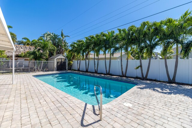 view of pool featuring a patio area and outdoor lounge area