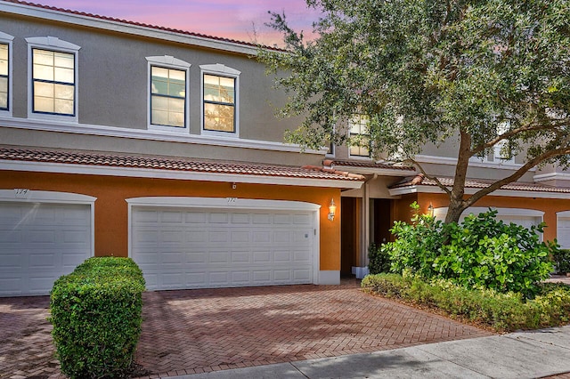 view of front of house featuring a garage