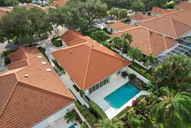 621 Rosa Ct, Palm Beach Gardens, FL 33410 - view from above of property featuring a pool area