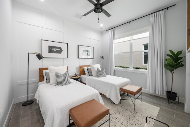 bedroom featuring ceiling fan