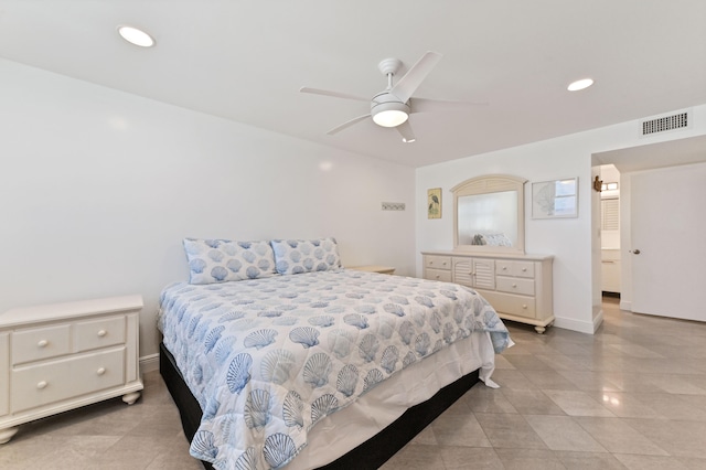 bedroom with ceiling fan