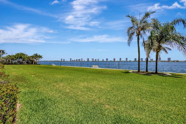 view of yard featuring a water view