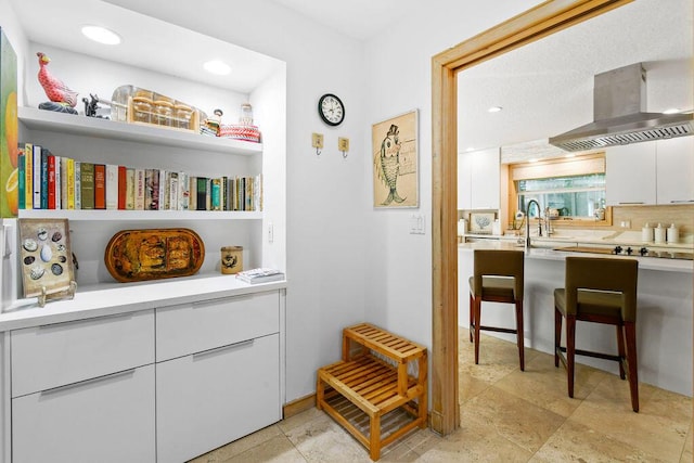 2388 Palm Harbor Dr, Palm Beach Gardens, FL 33410 - pantry with a sink