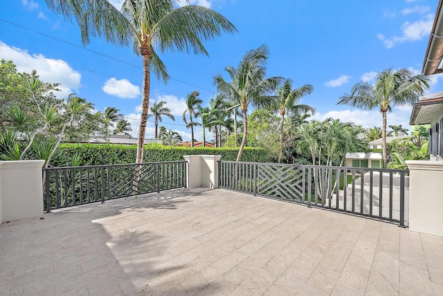 218 Seabreeze Ave, Palm Beach, FL 33480 - view of patio