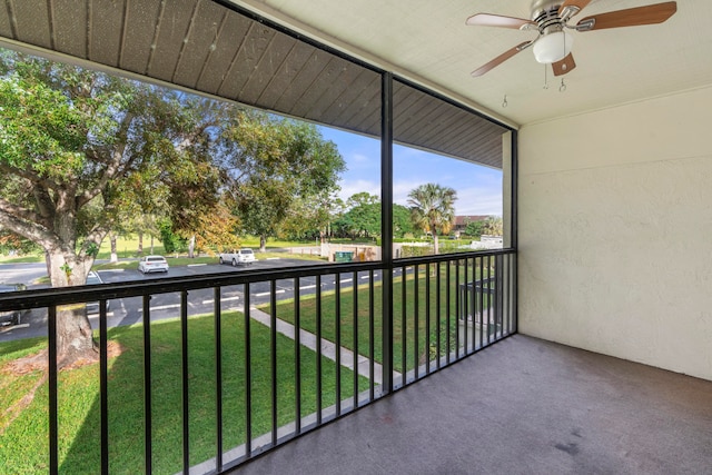 balcony featuring ceiling fan