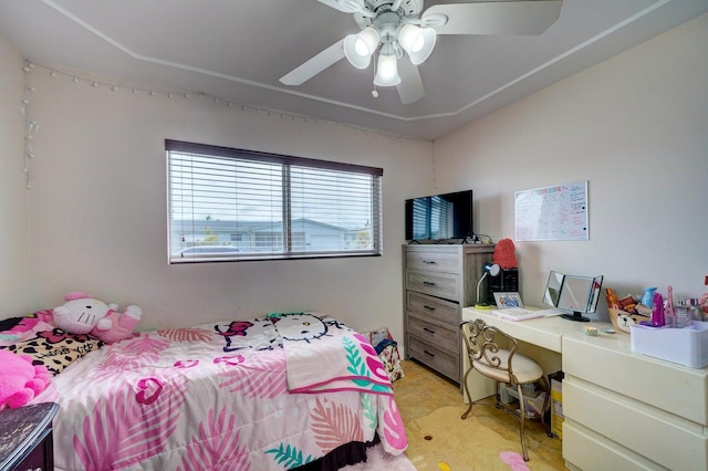 bedroom with ceiling fan