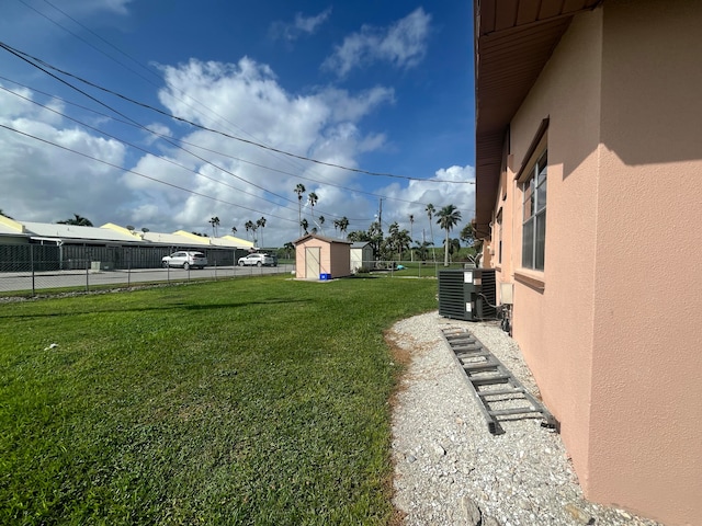 view of yard featuring cooling unit