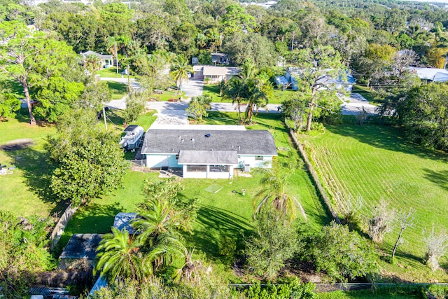 birds eye view of property featuring a rural view