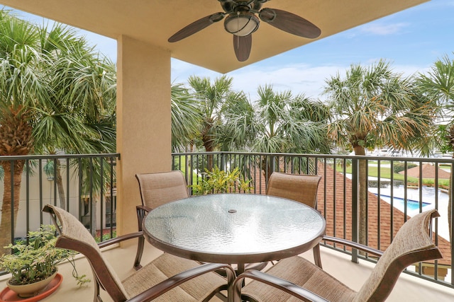 balcony featuring ceiling fan