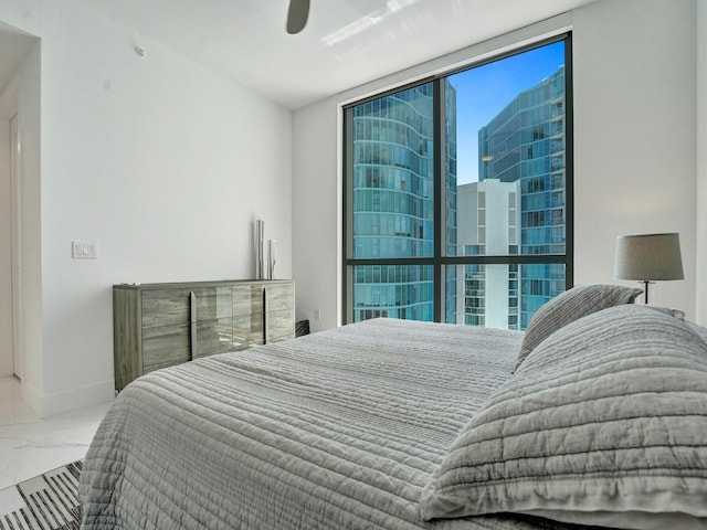 bedroom with ceiling fan