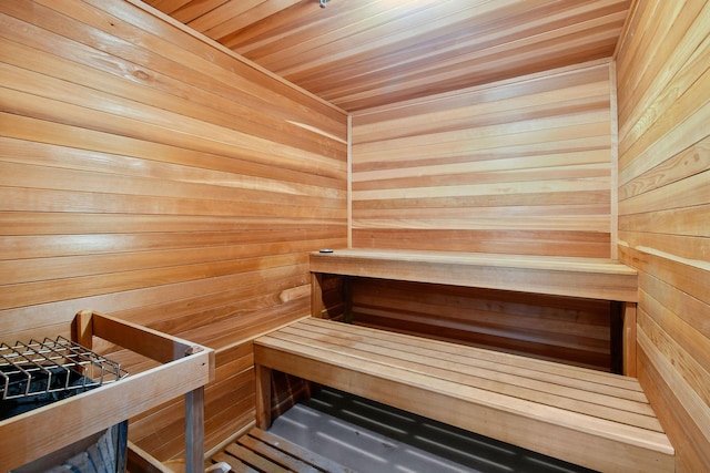 view of sauna / steam room