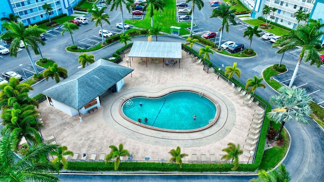 view of pool with a patio area and a jacuzzi