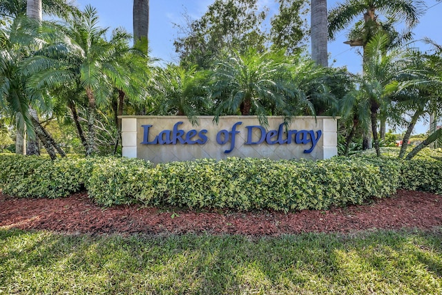 view of community / neighborhood sign